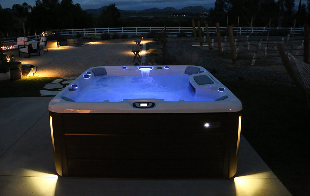 Sundance optima spa, nightime with LED lights